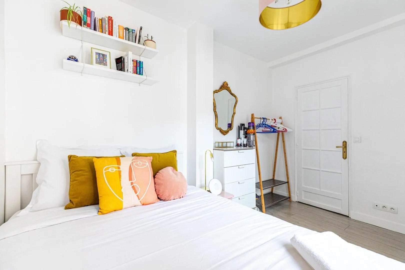 Guestready - Charm & Comfort Near Canal St Martin Paříž Francie